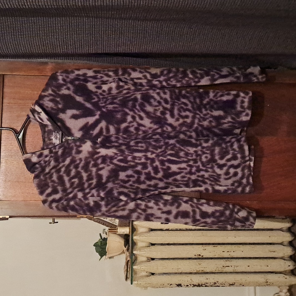 Cuddl Duds Size Med Fleecewear w Stretch  Dark Patterned Fleece Pullover